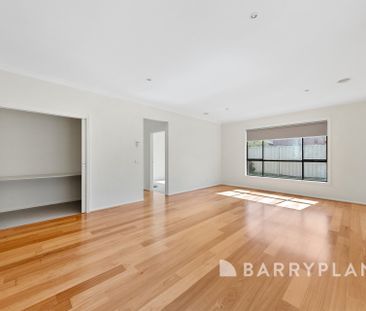 Contemporary Comfort, Effortless Style & Exceptional Convenience - Photo 2