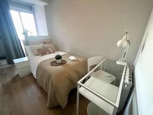 Carrer del Bisbe Jaime Pérez, Valencia, Valencian Community 46006 - Photo 1