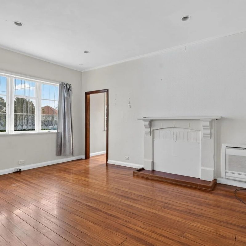 Three-Bedroom Home in Kensington - Photo 1