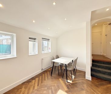 2 Bed Flat, Rushey Green, SE6 - Photo 1