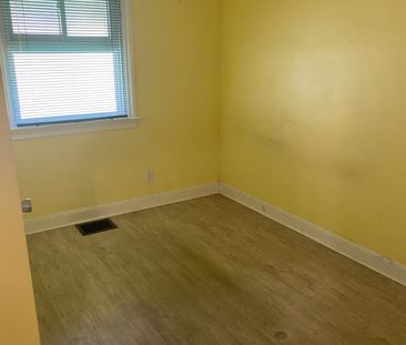 For Lease - 1424 Rosenthal Avenue Carlington Avenue, Carlington - C... - Photo 5