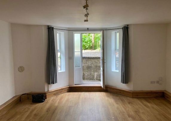 Studio Flat, Berkeley Road, BS7 - Photo 1