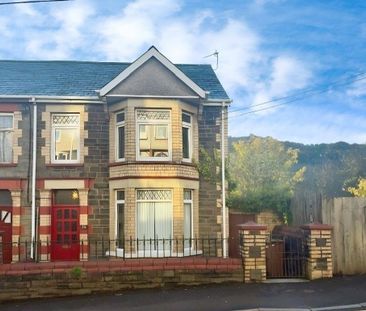 2 bedroom end of terrace house to rent - Photo 3