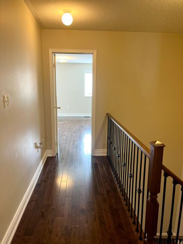 For Lease - 1261 Blencowe Crescent, Newmarket, Ontario - Photo 3