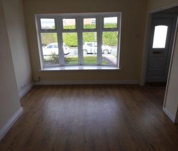 3 Bedroom Town House - Photo 2