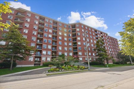William Apartments - 2 Bedroom - Photo 5