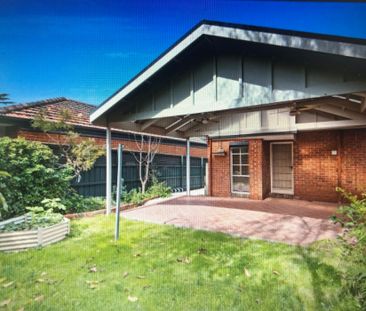 Burwood - Photo 1