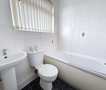 First Floor Flat, Newport Street, Middleport, Stoke-on-trent, ST6 - Photo 6