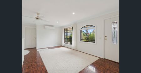 CONTEMPORARY HOME IN CONVENIENT LOCATION - Photo 3