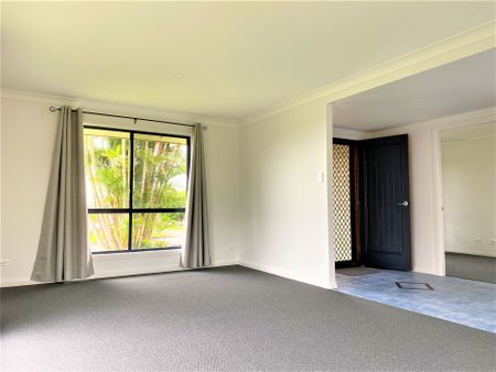 Great Location - Photo 2