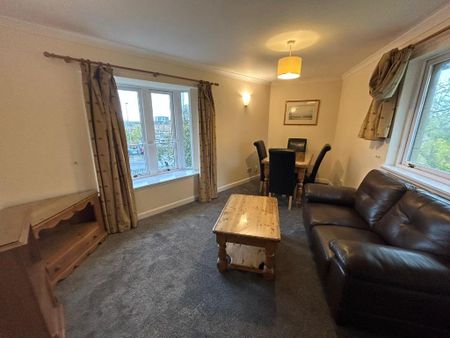 2 bedroom flat to rent - Photo 2