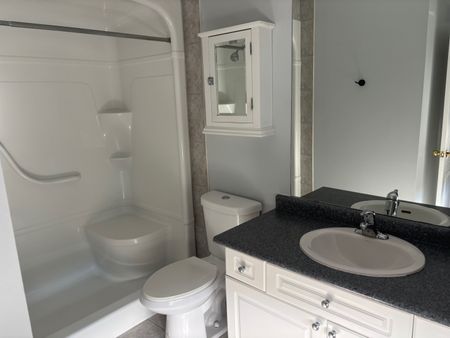 For Lease - 61 MORNING DOVE Drive Unit# COACH, Markham, Ontario - Photo 2