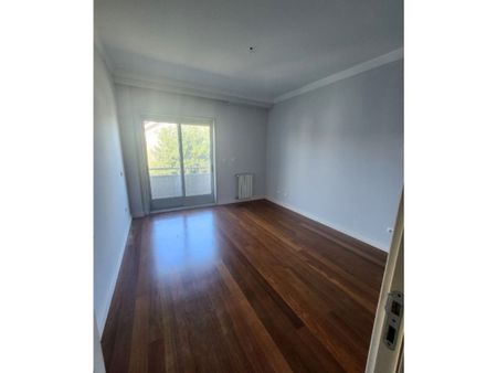 5 room luxury Flat for rent in Casa de Serralves (Lordelo do Ouro), Porto, Distrito do Porto - Photo 2