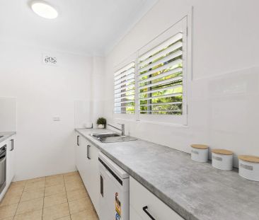 Coastal Style Apartment - Photo 3