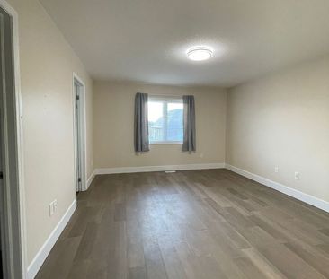 For Lease - 123 Major Crescent, Aurora, Ontario - Photo 3