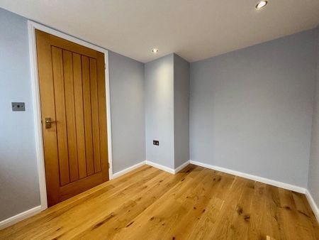 3 bedroom link detached house to rent - Photo 2