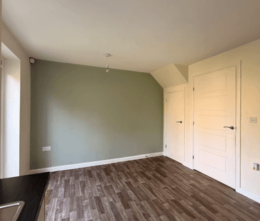 3 bedroom flat to rent - Photo 2