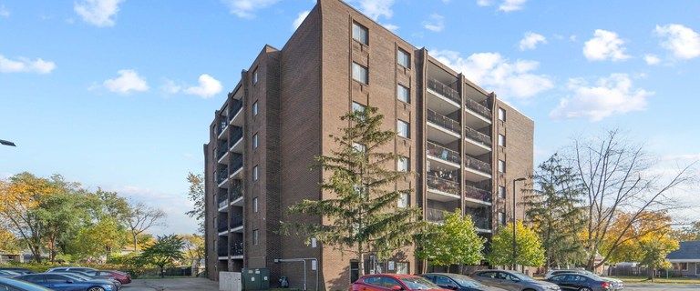 Frances Tower Apartments | 3540 Peter St., Windsor - Photo 1