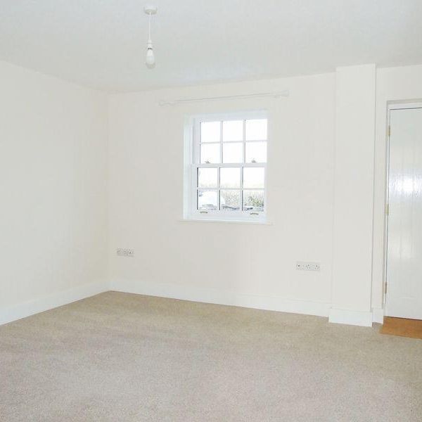 4 bedroom detached house to rent - Photo 1