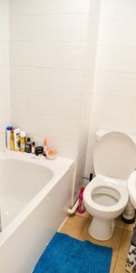 Flat 3, 11 Brudenell Road, LS6 1HA, Leeds - Photo 4