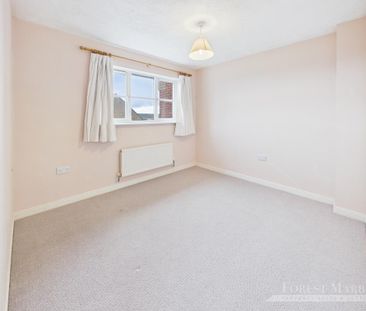 3 bedroom end of terrace house to rent - Photo 3