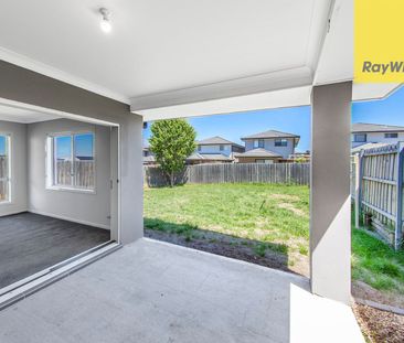 NEAR NEW LARGE HOME IN NEW ESTATE AREA! READY TO MOVE IN! - Photo 2