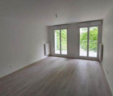 location Appartement T3 DE 60.35m² À LE BLANC MESNIL - Photo 4