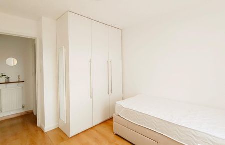 Room in a Shared House, Furlong Road, CV1 - Photo 3