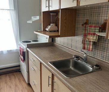 For Lease - 228 Kent Street Unit# 4, Kawartha Lakes, Ontario - Photo 2