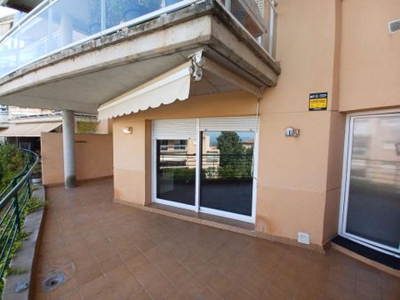 Piso de alquiler en Carrer Bellpuig, Montjuïc - Photo 4