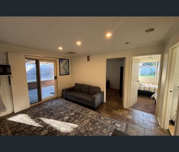 11 Guilford Crescent, Narre Warren, Vic 3805 - Photo 4