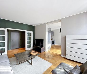 Place de la Bourse : Beautiful furnished 2-bedroom apartment - Photo 2