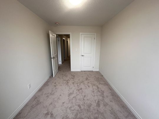 For Lease - 110 Turnberry Lane, Barrie, Ontario - Photo 1