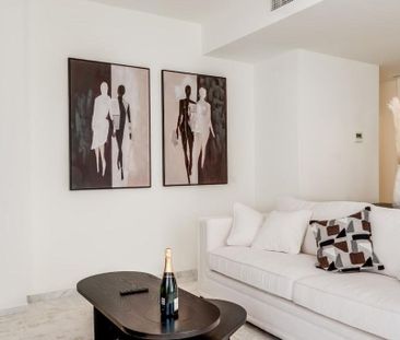 Luxury Apartment for rent in Estepona, Andalusia - Photo 3