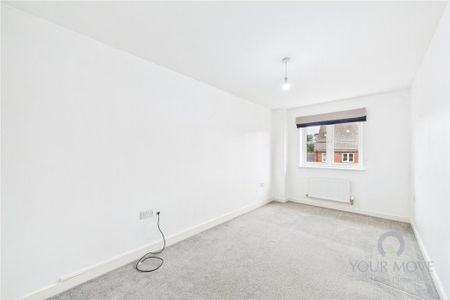 4 bedroom semi-detached house to rent - Photo 3