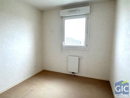 Location Appartement 3 pièces 67m² - Photo 2
