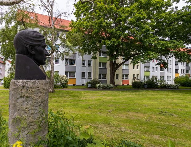 3-Zimmer-Wohnung mit Balkon in der Südstadt von Salzitter-Bad - Photo 1