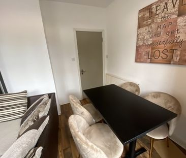 4 Bed - Flat 5, 1-9 Regent Rd, Leicester, - Photo 5