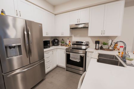 For Lease - 60 Baynes Way Unit# 10, Bradford West Gwillimbury, Ontario - Photo 2