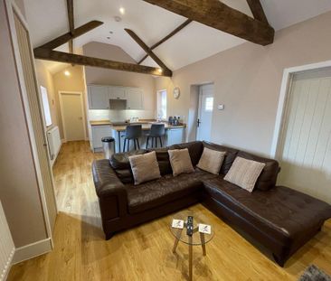 2 bedroom semi-detached bungalow to rent - Photo 4