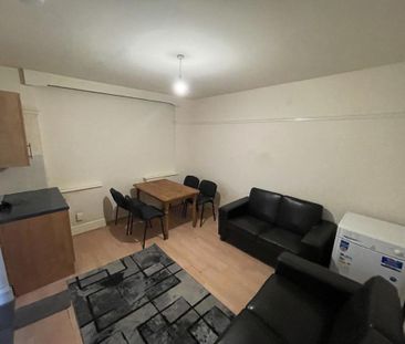 4 bedroom house to rent - Photo 2