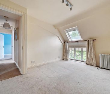 4 bedroom terraced house to rent - Photo 4