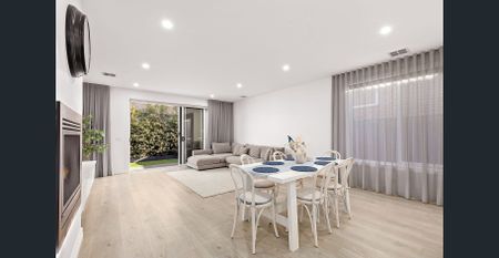 ELEGANT FAMILY HOME - Photo 5