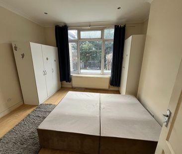 2 Bed Flat, Hurstwood Road, NW11 - Photo 6