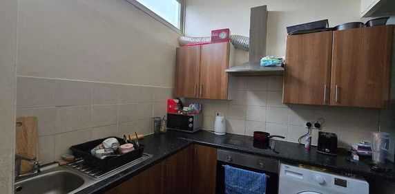 Weston Square, Macclesfield, SK11 - Photo 2