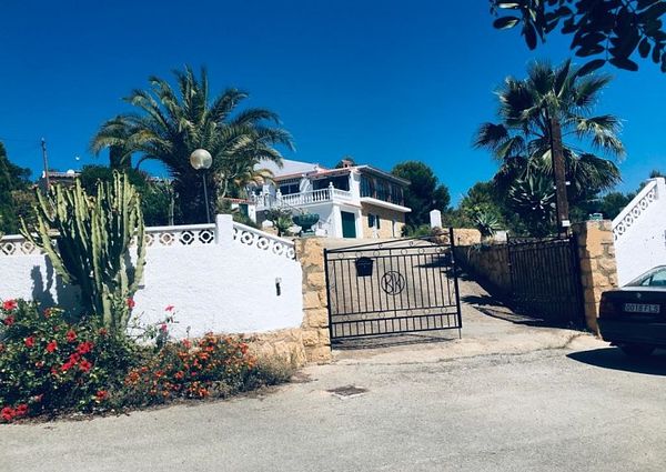 Detached Villa Long Term Rental  Located In San Rafael Area Of Alfaz Del Pi  Close To Benidorm