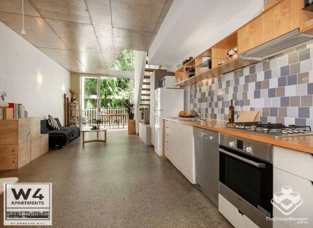 Space and Style in the W4 Woolstore - Photo 5