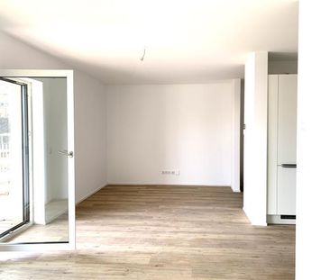 FÜ: Attraktive & helle 2-Zi-Wohnung mit großem Balkon, 2.OG, inkl. ... - Photo 1