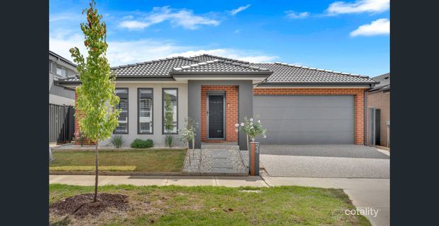 The Ideal Family Home !! - Photo 1