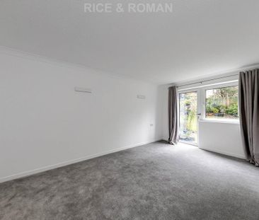 1 bedroom retirement property to rent - Photo 2